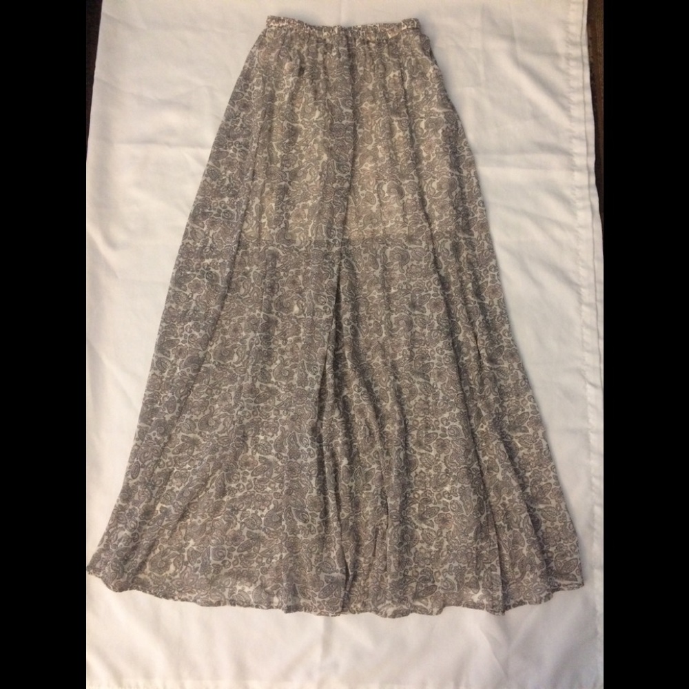 Hollister maxi skirt